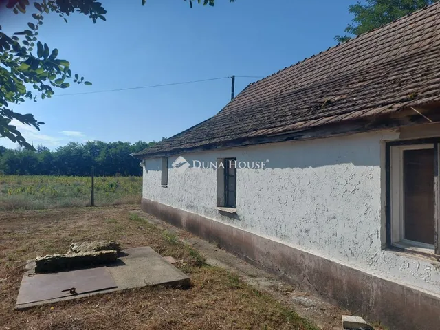 Eladó mezőgazdasági ingatlan Ágasegyháza, Zsombos dűlő 64 nm