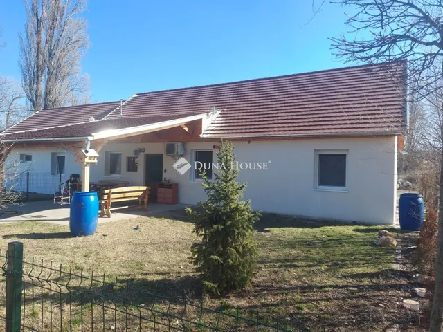 Eladó mezőgazdasági ingatlan Ágasegyháza, Sándortelep dűlő 120 nm