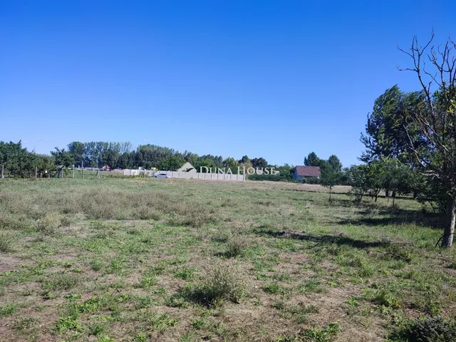 Eladó telek Kecskemét 14001 nm