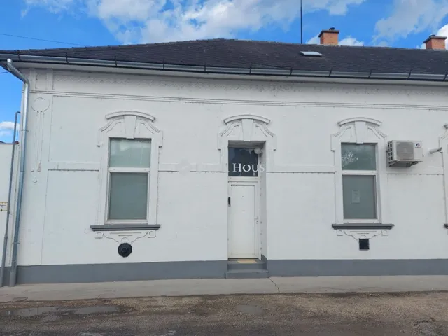 Eladó lakás Izsák 38 nm