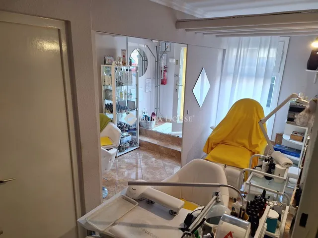 Eladó kereskedelmi és ipari ingatlan Kecskemét 17 nm