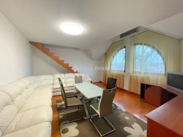 Kiadó lakás Kecskemét 142 nm