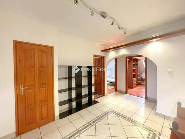 Kiadó lakás Kecskemét 142 nm