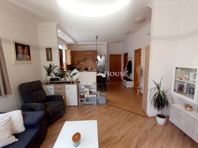 Eladó lakás Kecskemét 218 nm