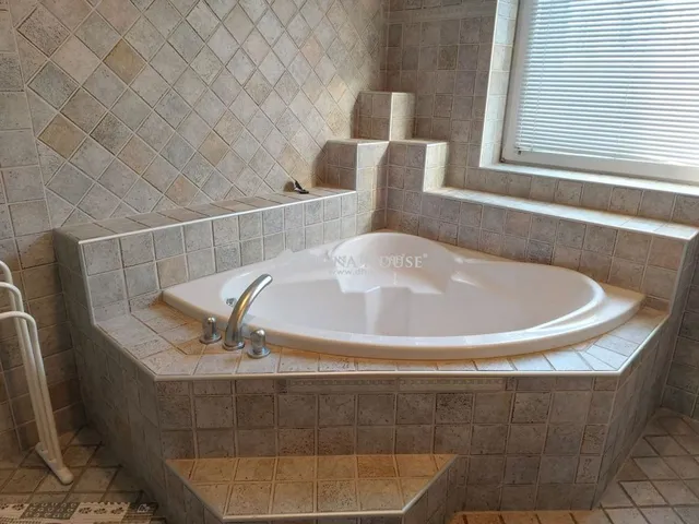 Kiadó lakás Kecskemét, Nyíl utca 75 nm