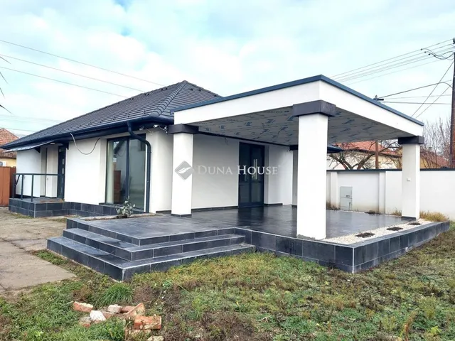 Eladó ház Izsák 104 nm