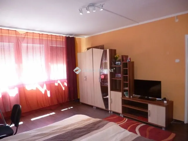 Kiadó lakás Kecskemét, Március 15. utca 34 nm