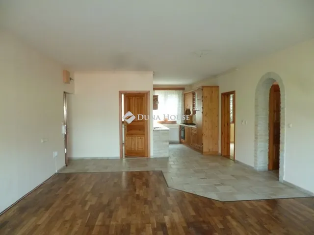 Kiadó lakás Kecskemét, Sétatér utca 90 nm