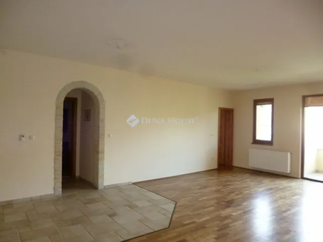 Kiadó lakás Kecskemét, Sétatér utca 90 nm