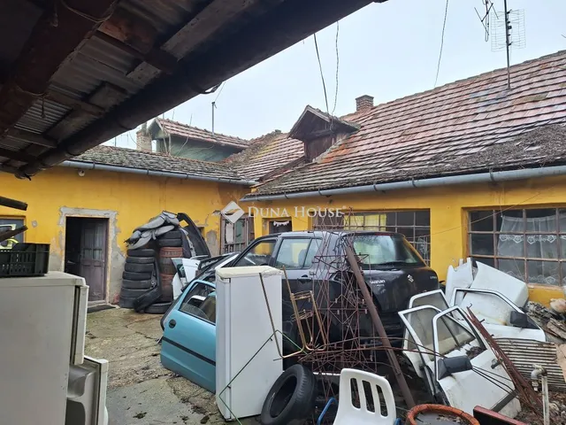 Eladó ház Kecskemét 300 nm