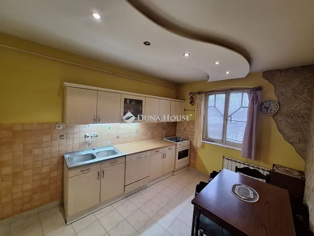 Eladó lakás Kecskemét 68 nm