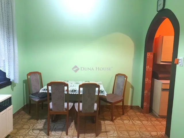 Eladó ház Izsák, Mező utca 79 nm