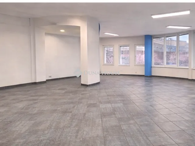 Kiadó kereskedelmi és ipari ingatlan Kecskemét 108 nm