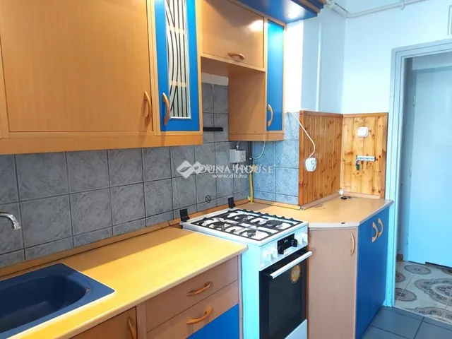 Kiadó lakás Kecskemét, Akadémia körút 53 nm