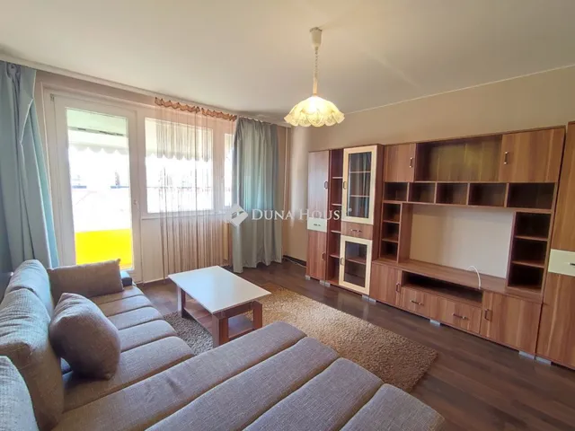 Kiadó lakás Kecskemét, Irinyi utca 54 nm