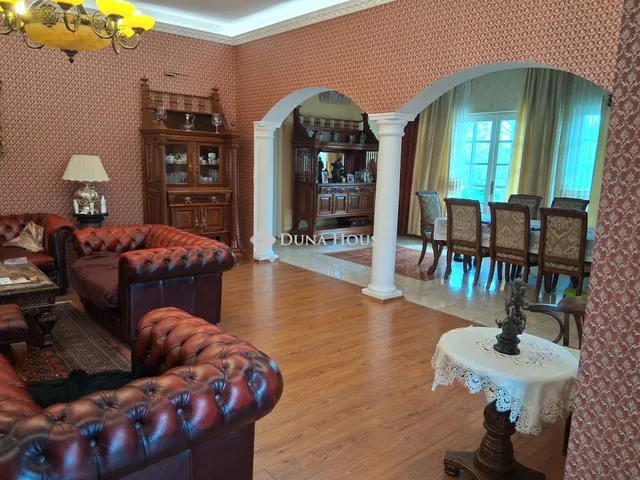 Eladó ház Cserkeszőlő 200 nm