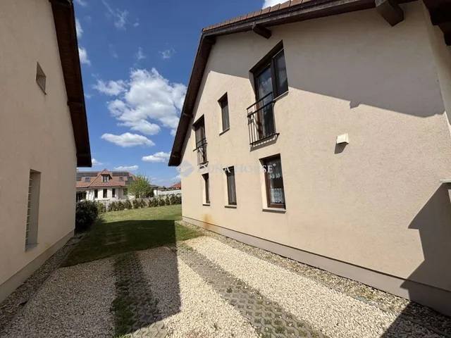 Kiadó ház Kecskemét, Lehár Ferenc utca 112 nm