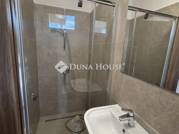 Kiadó ház Kecskemét, Lehár Ferenc utca 112 nm