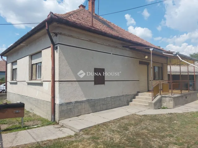 Eladó ház Izsák, Zrínyi utca 70 nm