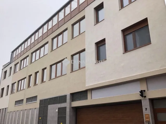 Eladó lakás Kecskemét 80 nm