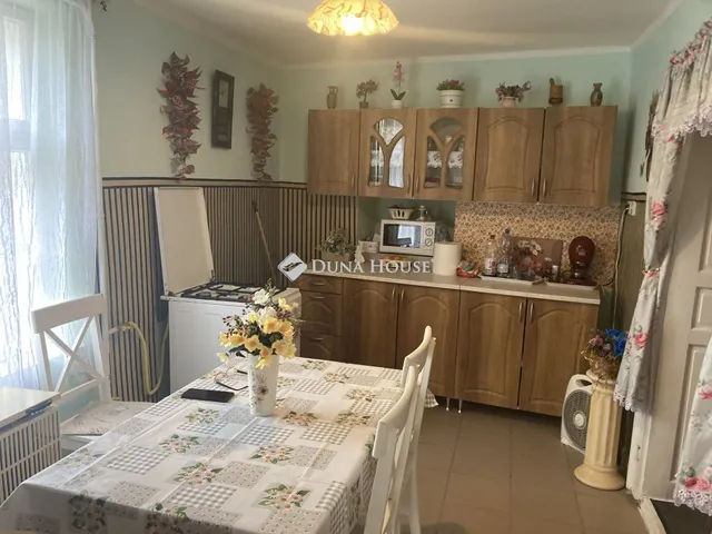 Eladó ház Tiszakécske 80 nm