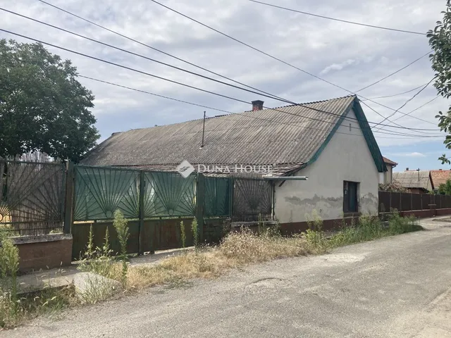 Eladó telek Izsák 537 nm