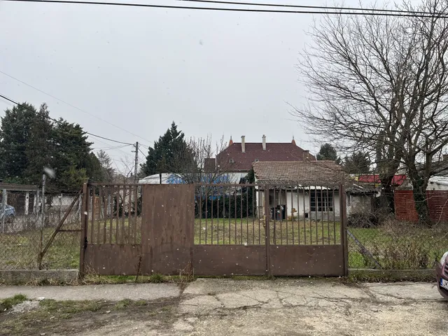 Kiadó telek Budapest XVI. kerület, Kisszentmihály 430 nm