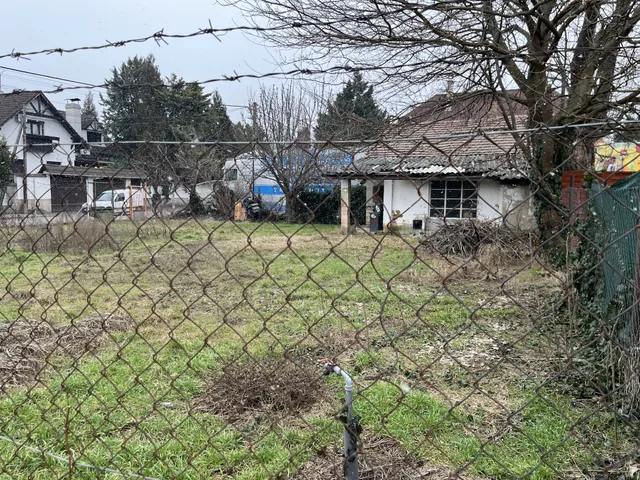 Kiadó telek Budapest XVI. kerület, Kisszentmihály, Rákóczi út 108. 430 nm