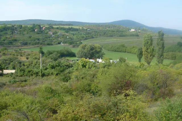 Budakalász eladó külterületi telek 651 m² telekterületű: 10 millió Ft