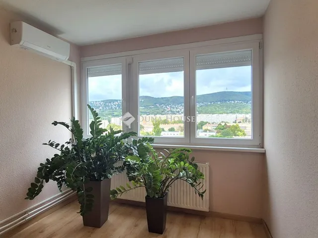 Eladó lakás Budapest III. kerület 50 nm