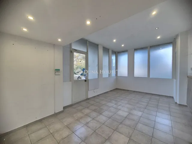 Kiadó kereskedelmi és ipari ingatlan Budapest III. kerület 26 nm