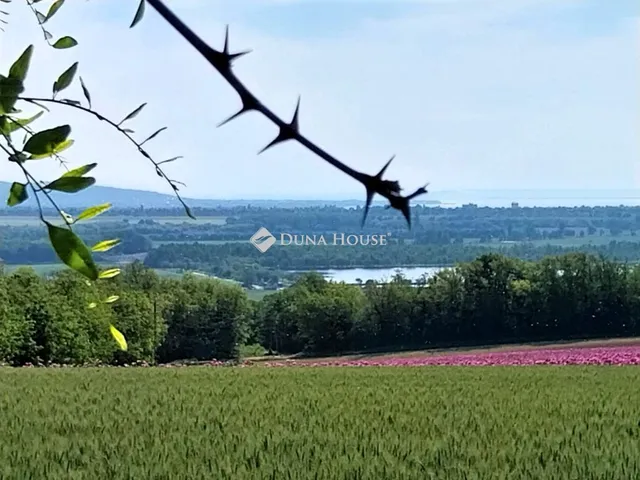 Eladó telek Alsópáhok 79776 nm