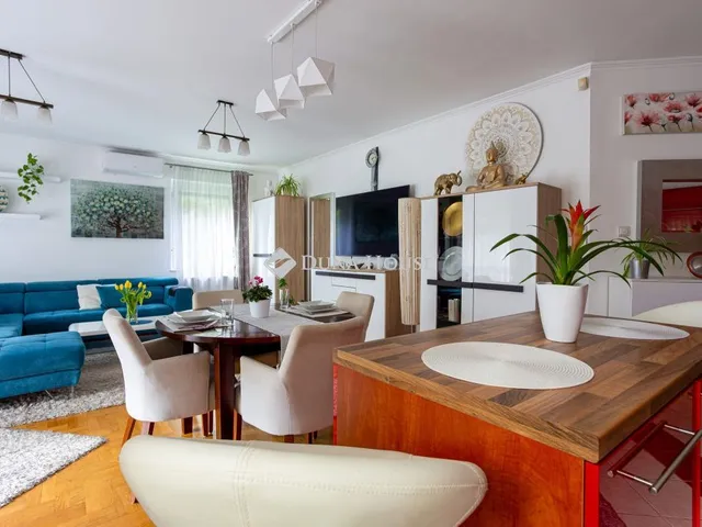 Eladó lakás Budapest III. kerület 105 nm