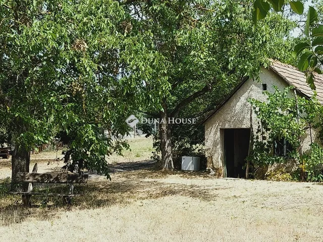Eladó telek Lovasberény, Üdülő utca 3943 nm