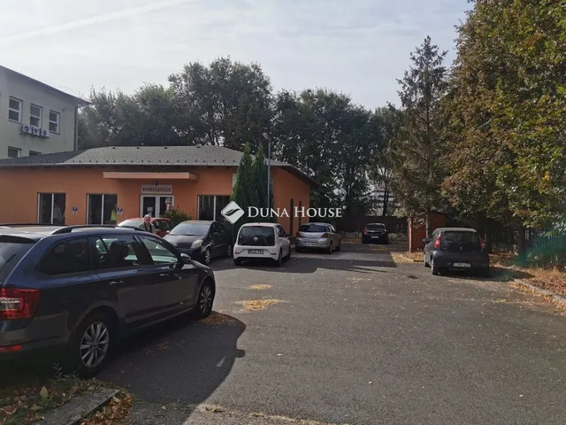 Eladó kereskedelmi és ipari ingatlan Budapest X. kerület 1716 nm