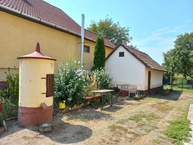 Eladó ház Bánréve, Pogonyi utca 90 nm