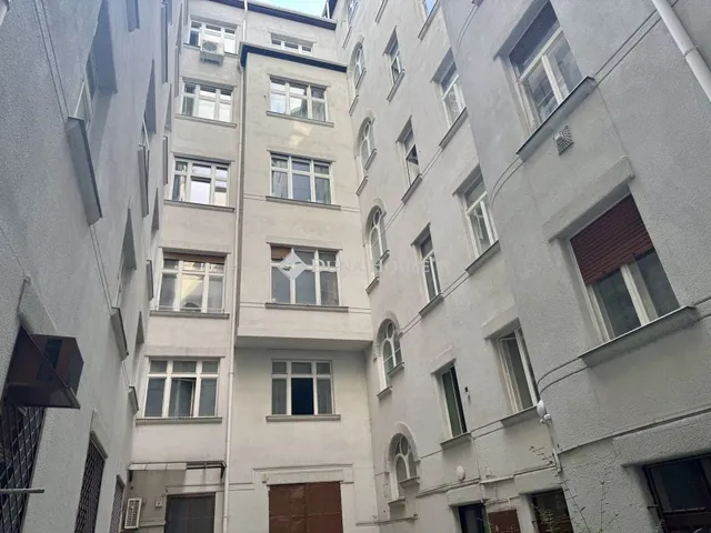 Eladó lakás Budapest V. kerület 44 nm