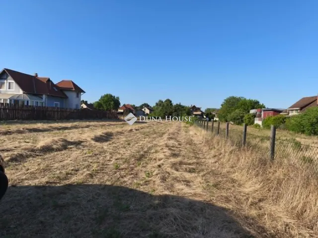 Eladó telek Vecsés 2576 nm