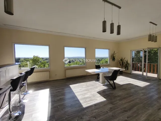 Eladó ház Szentendre 156 nm