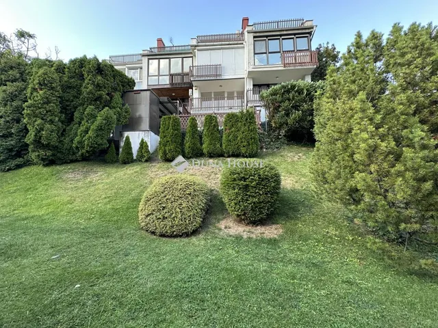 Kiadó lakás Budapest II. kerület 160 nm