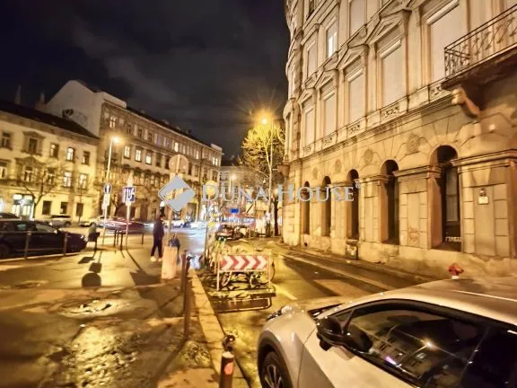 Eladó lakás Budapest VI. kerület 30 nm