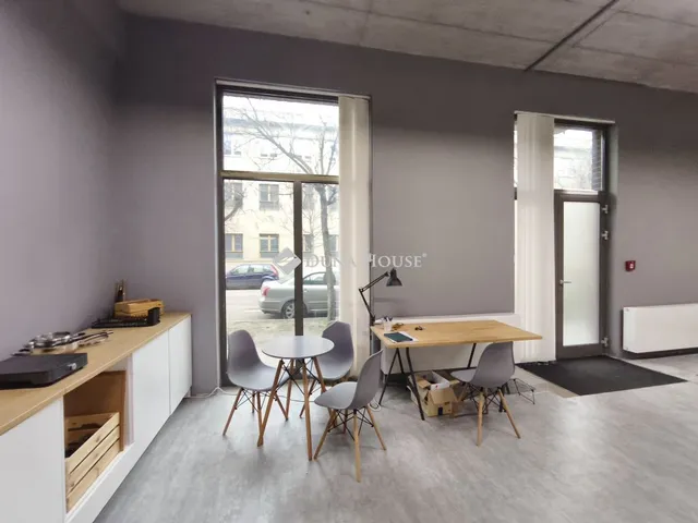 Eladó kereskedelmi és ipari ingatlan Budapest X. kerület, Liget utca 57 nm