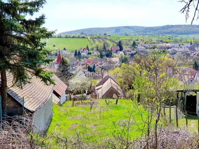 Eladó telek Szokolya 750 nm
