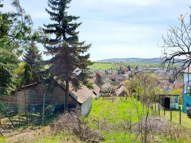Eladó telek Szokolya 750 nm