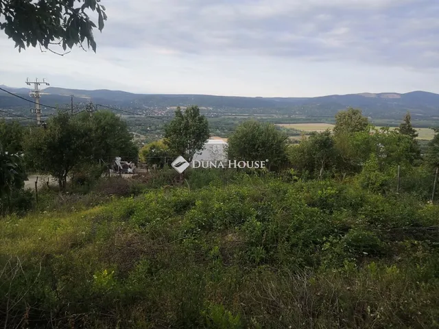 Eladó telek Dunabogdány 712 nm