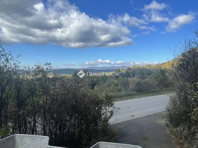 Eladó ház Vác 173 nm