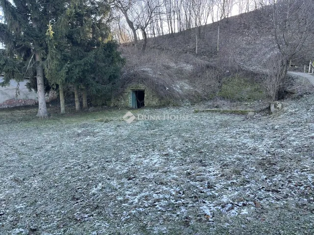 Eladó telek Nógrád, Hunyadi utca 583 nm