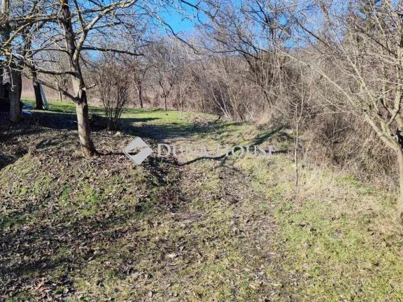 Eladó telek Vác 3908 nm