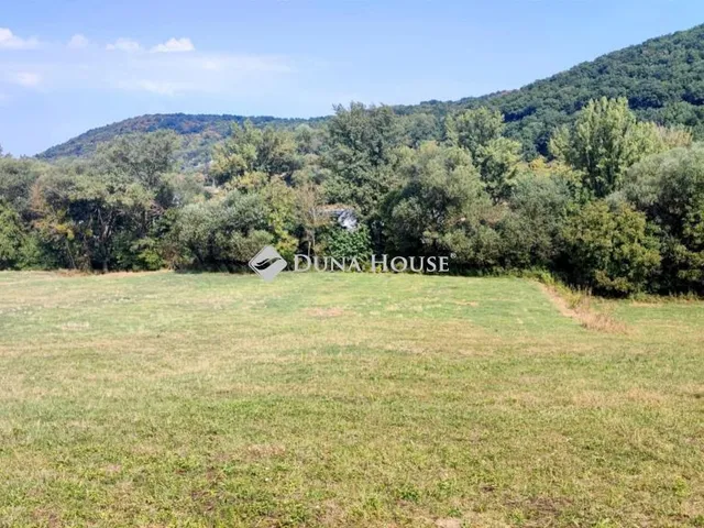 Eladó telek Verőce 14510 nm