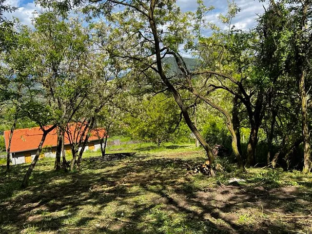 Eladó telek Esztergom 1347 nm